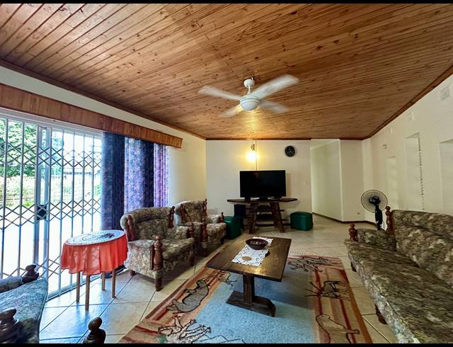 4 BEDROOM HOUSE FOR SALE IN MEER EN SEE
